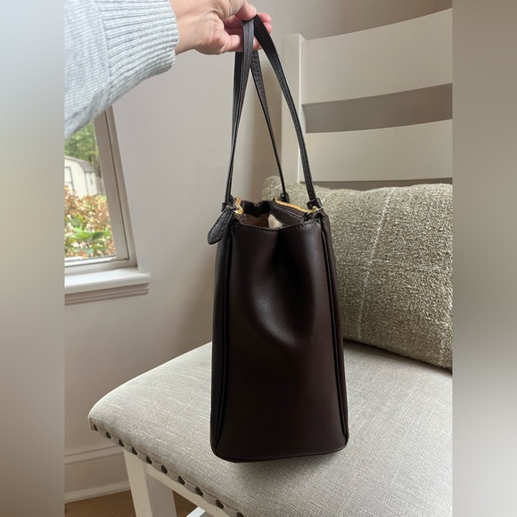 Coach Peyton Crossgrain Leather Double-Zip Tote F25569 | Brown Leather - Picture 8 of 13